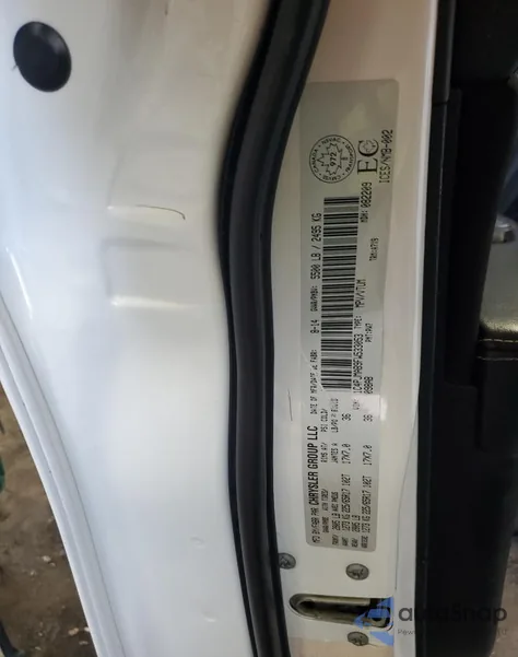 2015 Jeep Cherokee Sport z USA, uszkodzony, nr VIN 1C4PJMAB9FW533053